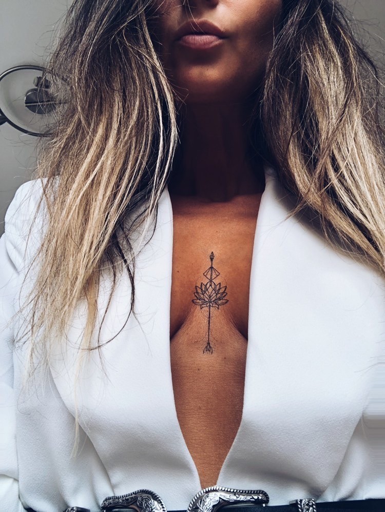 Jaký význam má křížku tetování?